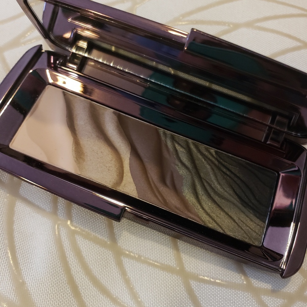 Hourglass modernist eyeshadow palette
